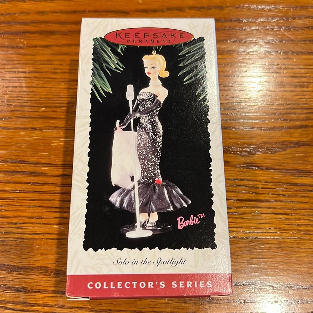 NWT Vintage 1995 Hallmark Barbie “Solo in the Spotlight” Ornament - Picture 1 of 3